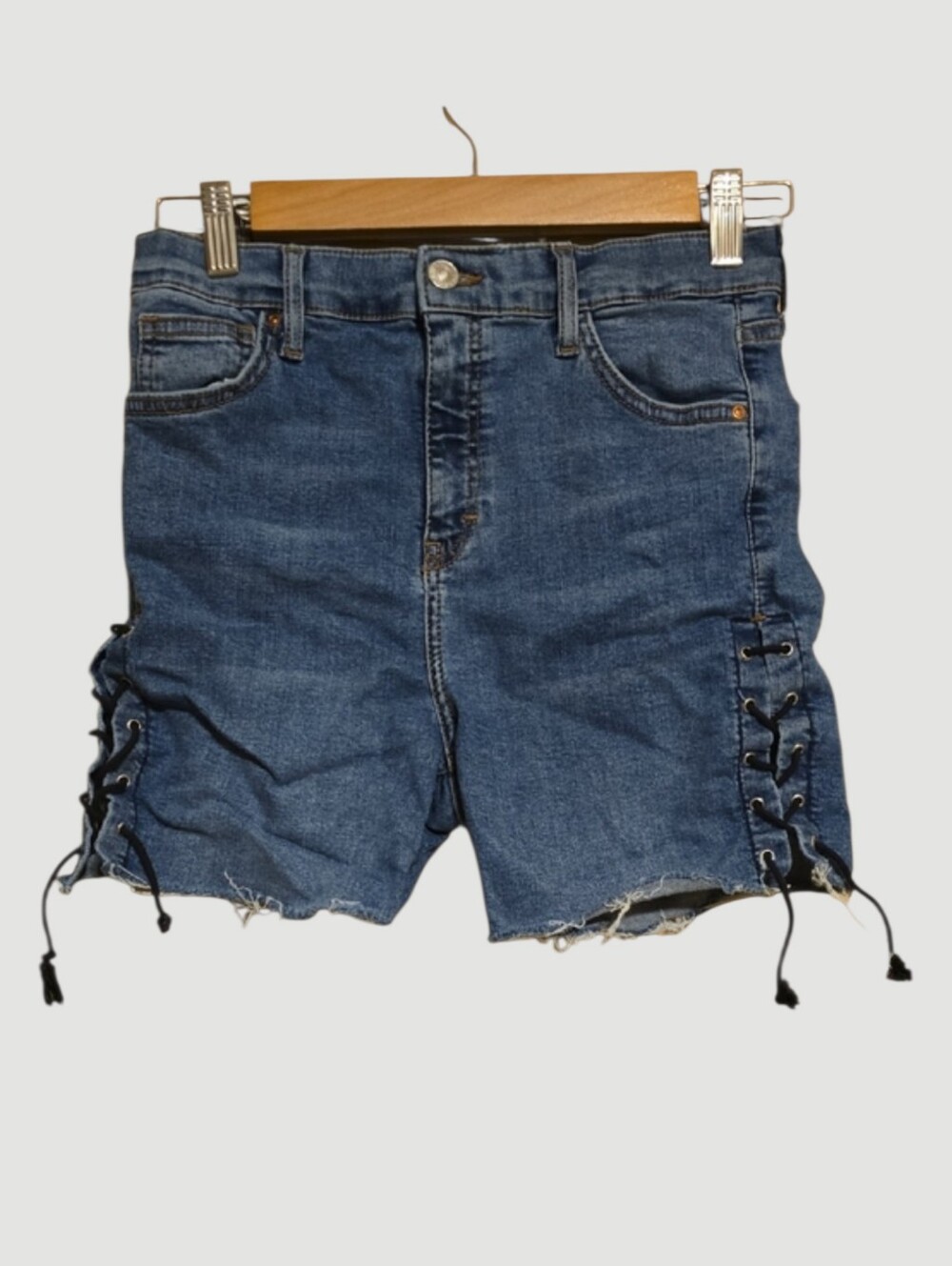 Topshop Moto Shorts Womens Size 10 JAMIE Light Wash Denim Jean Shorts Frayed-hem